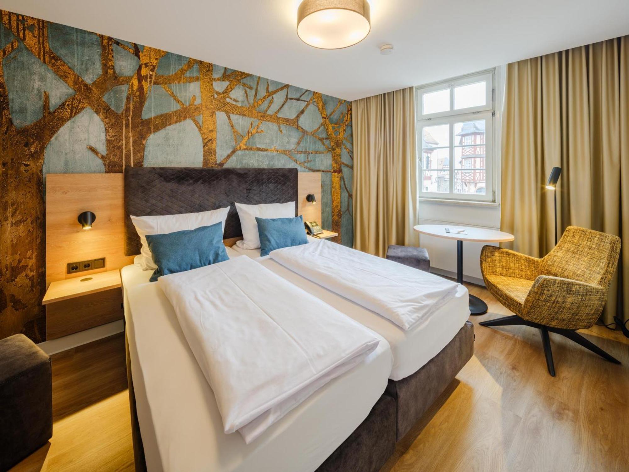 Hotel Restaurant Goldener Engel Heppenheim  Екстериор снимка